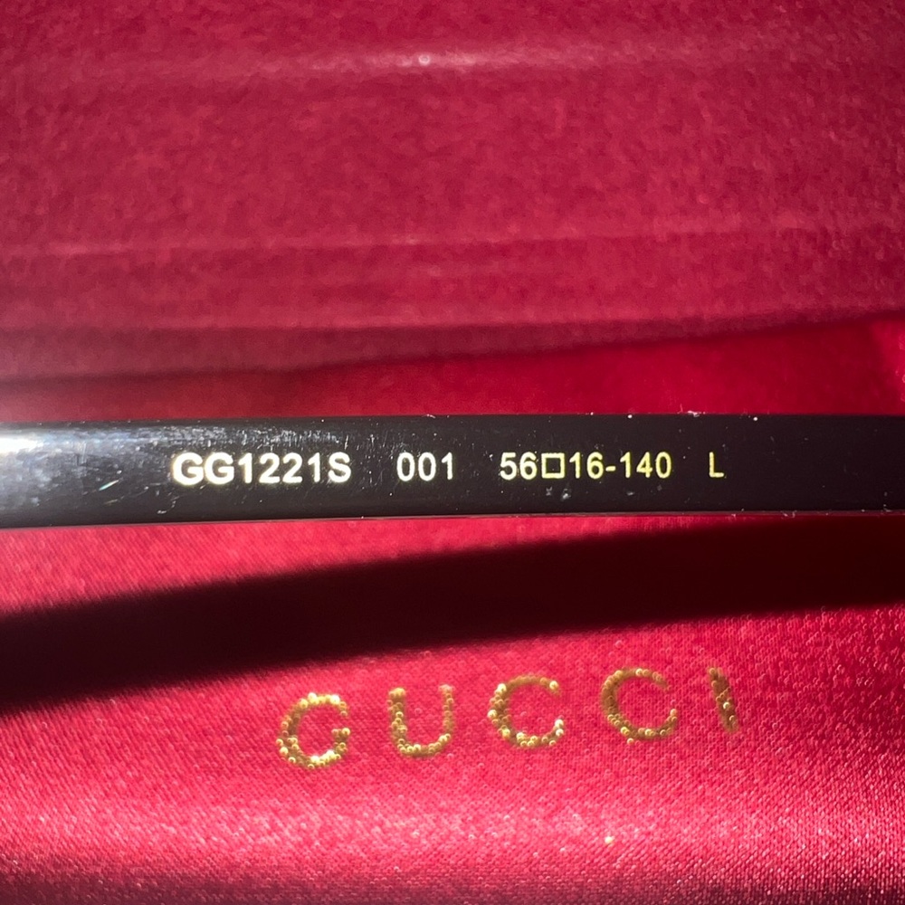 Unsex Black Gucci Glasses